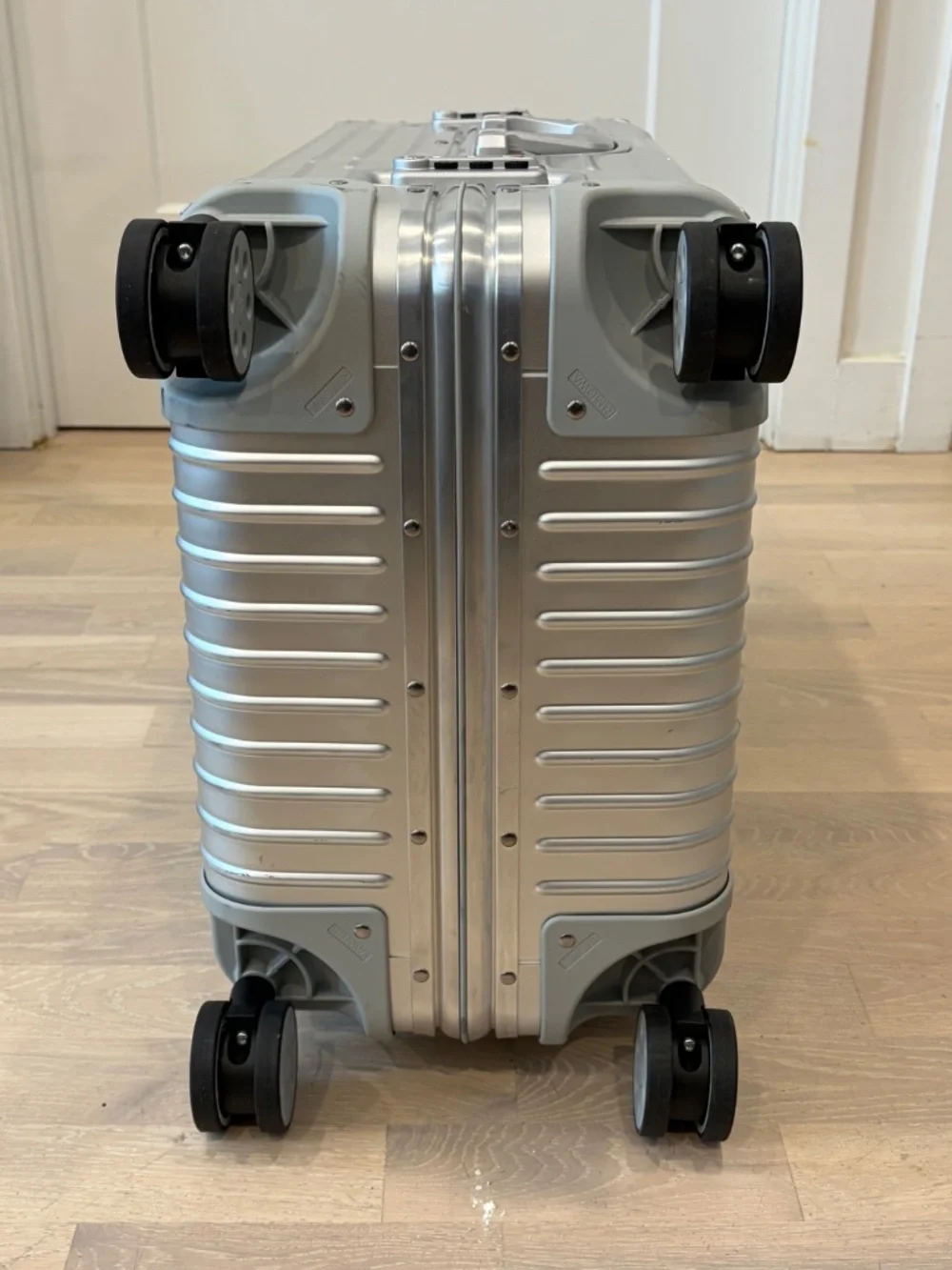 Rimowa Original Check-In Medium Luggage (Silver Alumunium)